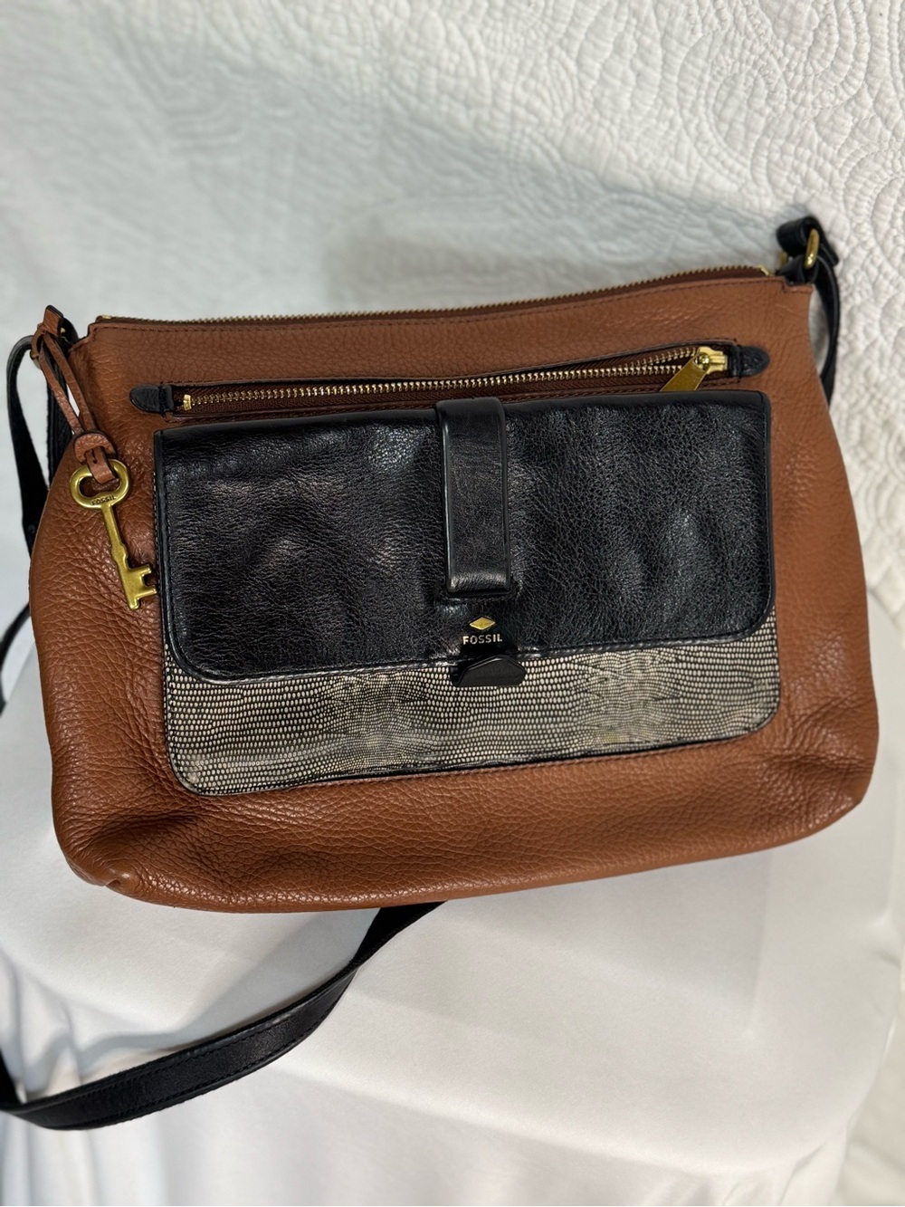 Fossil mixed media pebbled leather Crossbody bag. Brown and black with key
